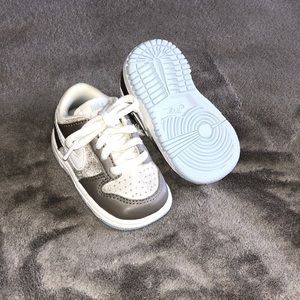 Nike Dunk Lo Chino Sail Metallic - Size 3c - Girl